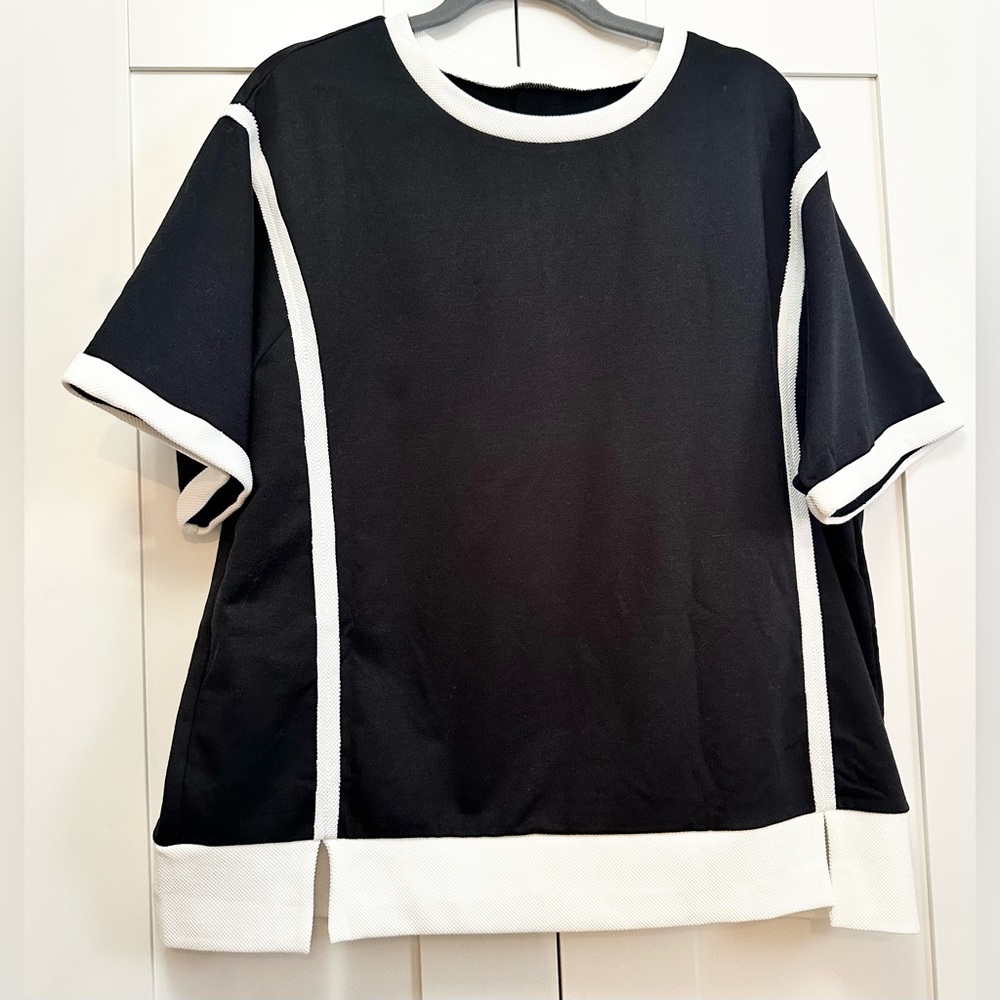 Black and White Short Sleeve Oversized Contrast Top NEW!